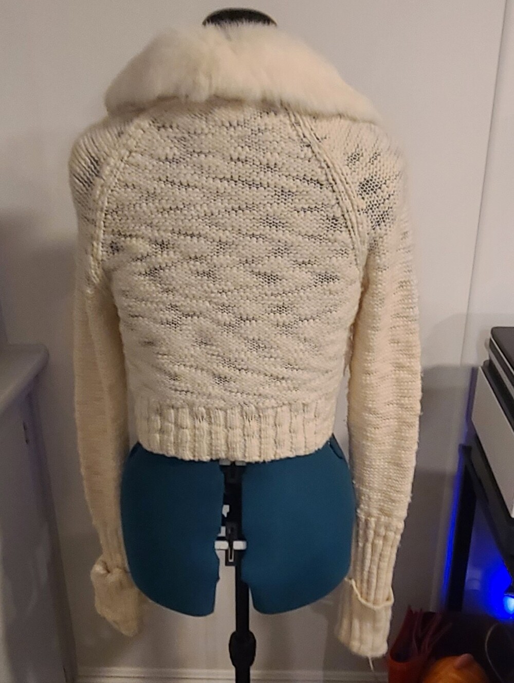 Vintage Bebe Cream Ivory Wool  & Fur Knit Cropped Sweater, Large - Picture 3 of 10
